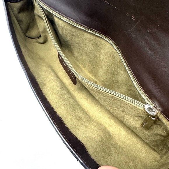 Ferragamo Exotic Python Ring Clutch – Rare Collector’s Piece - Picture 13 of 14